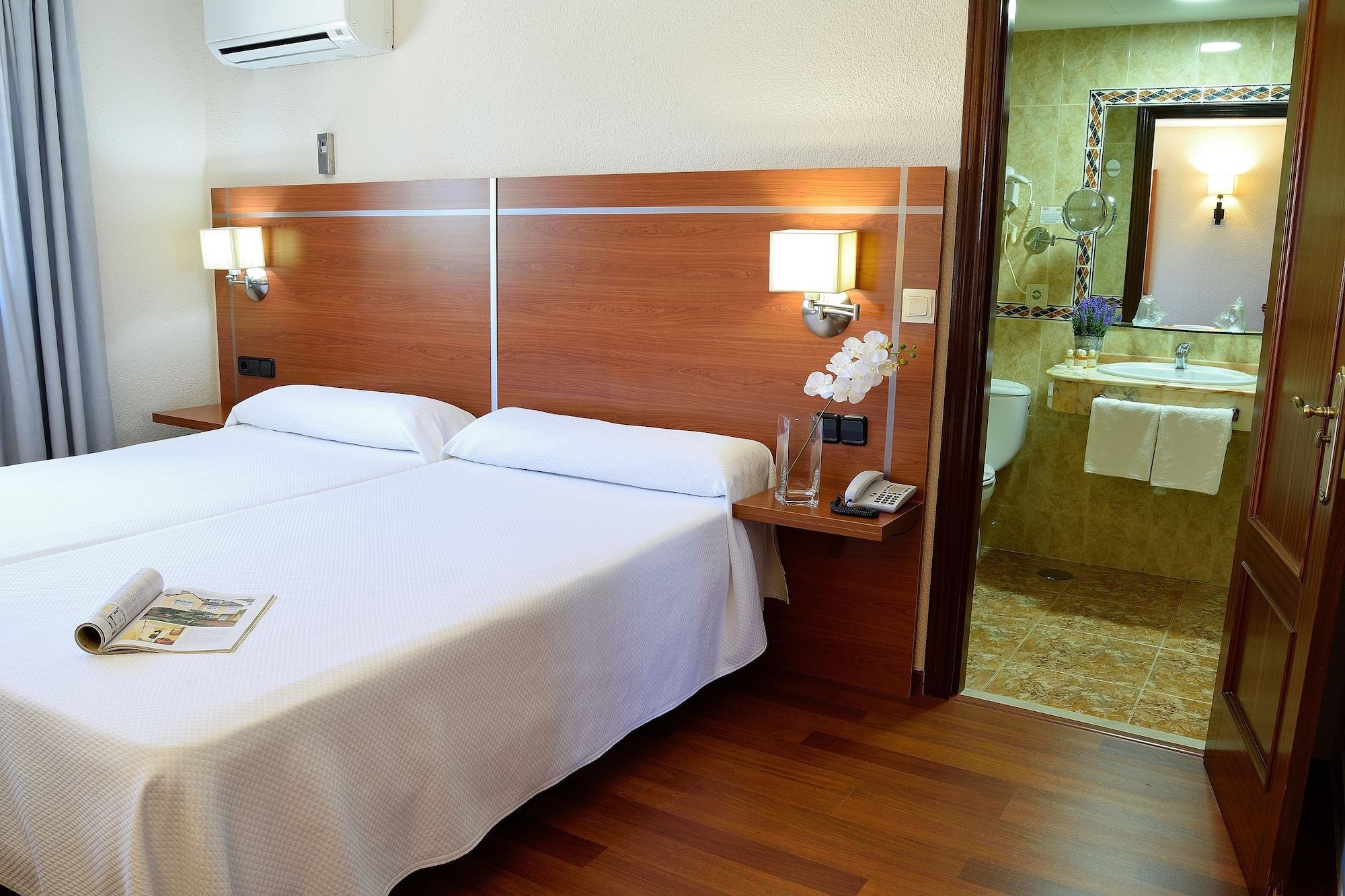 Hotel Mari Carmen Guadix Luaran gambar