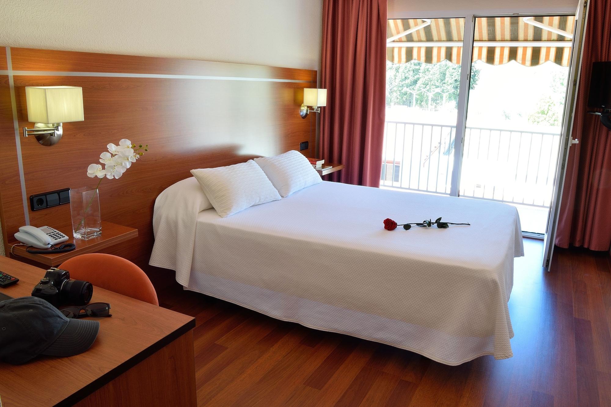 Hotel Mari Carmen Guadix Luaran gambar
