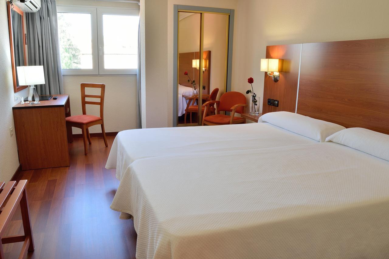 Hotel Mari Carmen Guadix Luaran gambar