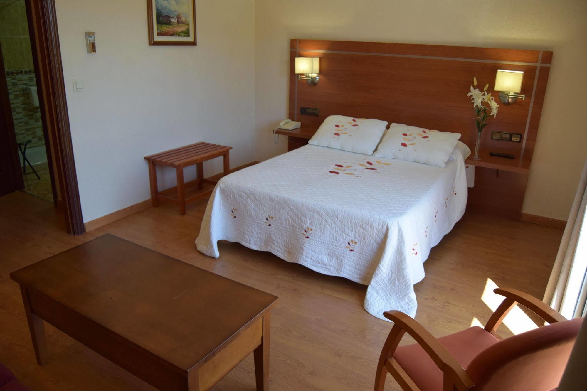 Hotel Mari Carmen Guadix Luaran gambar
