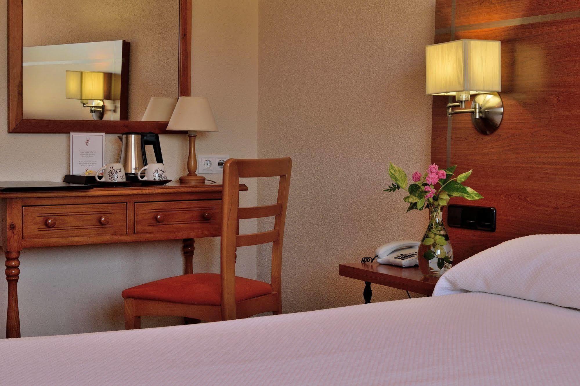 Hotel Mari Carmen Guadix Luaran gambar