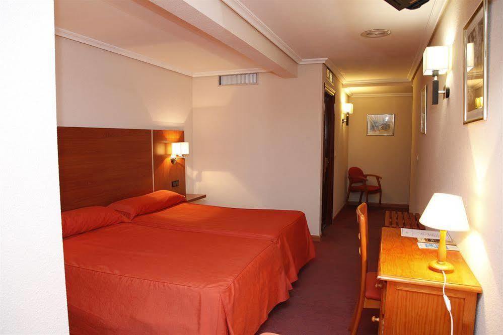 Hotel Mari Carmen Guadix Luaran gambar